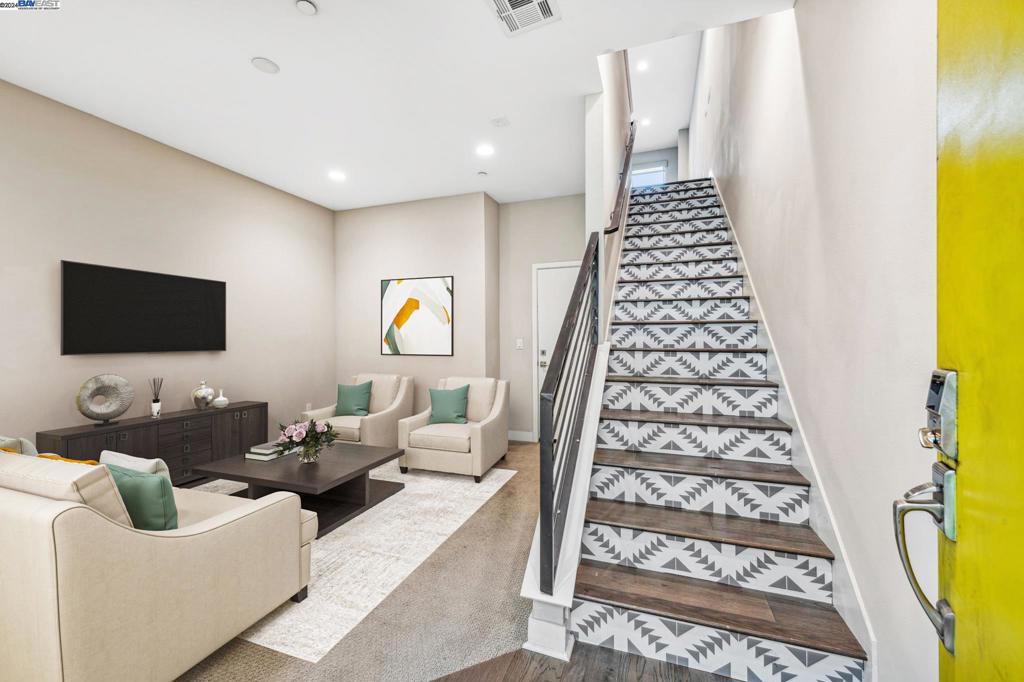1805 16th St Property Photo 2