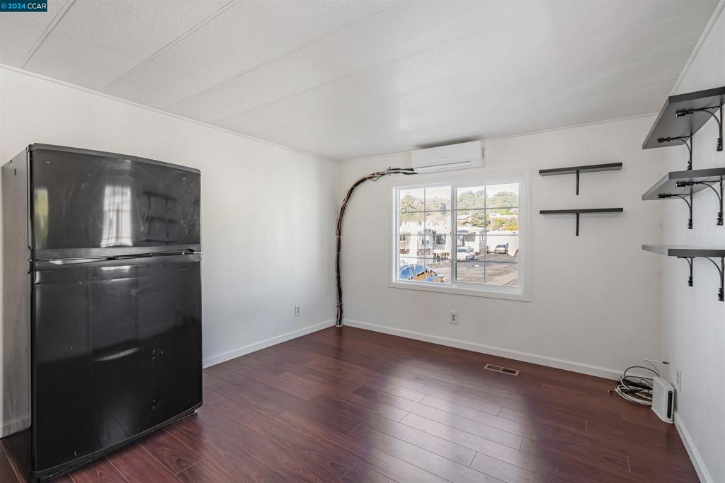 4556 Appian Way Property Photo 10