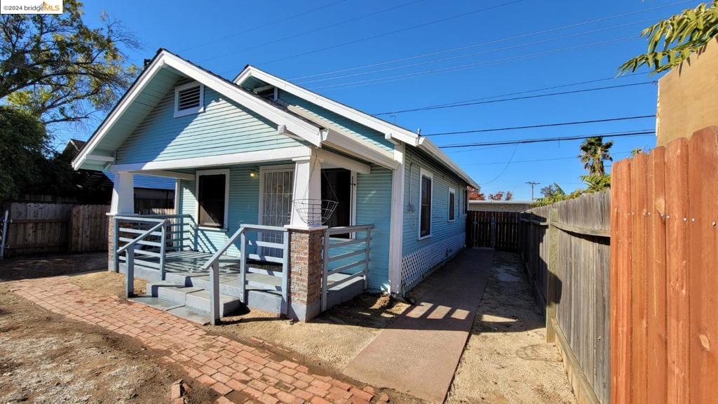 2887 Marysville Blvd Property Photo