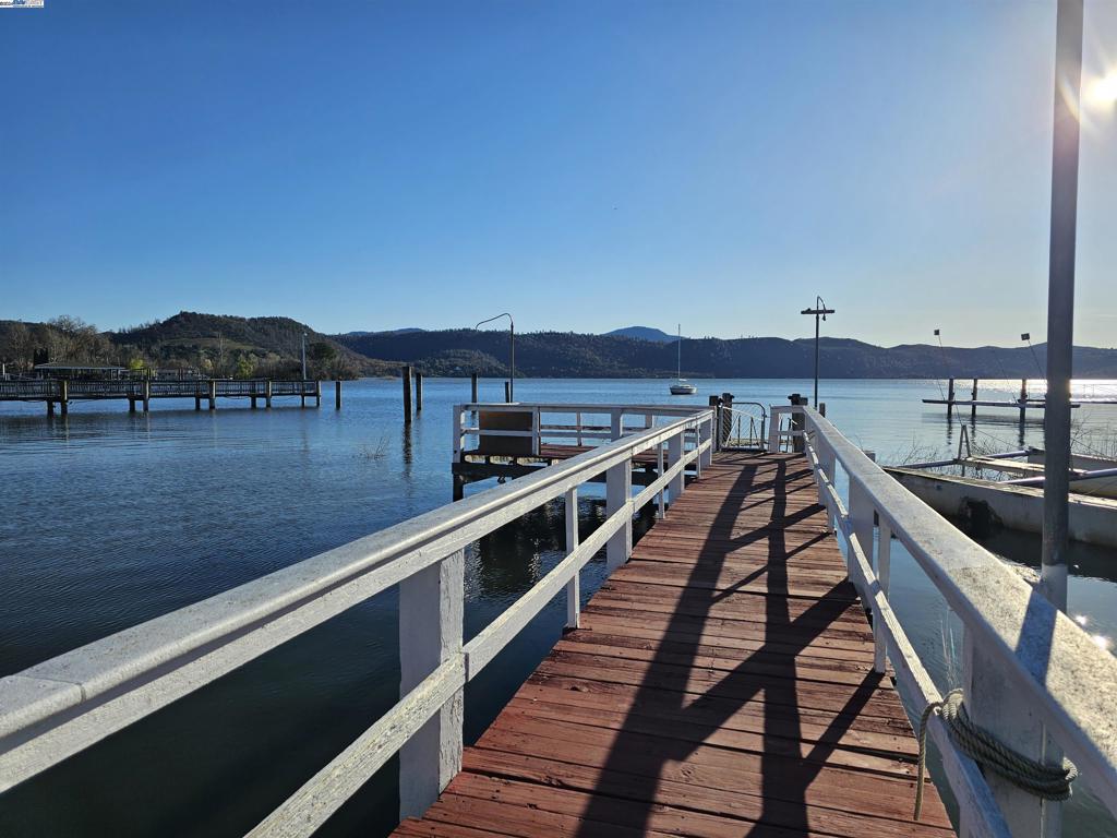 13955 Lakeshore Dr Property Photo 1