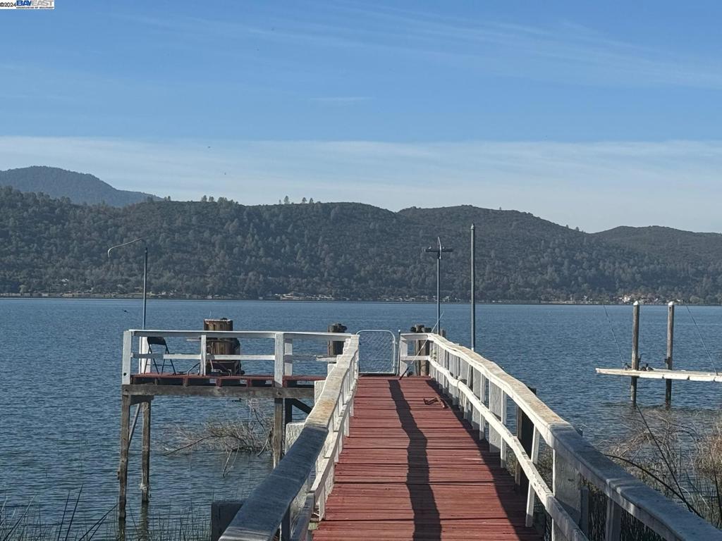 13955 Lakeshore Dr Property Photo 2