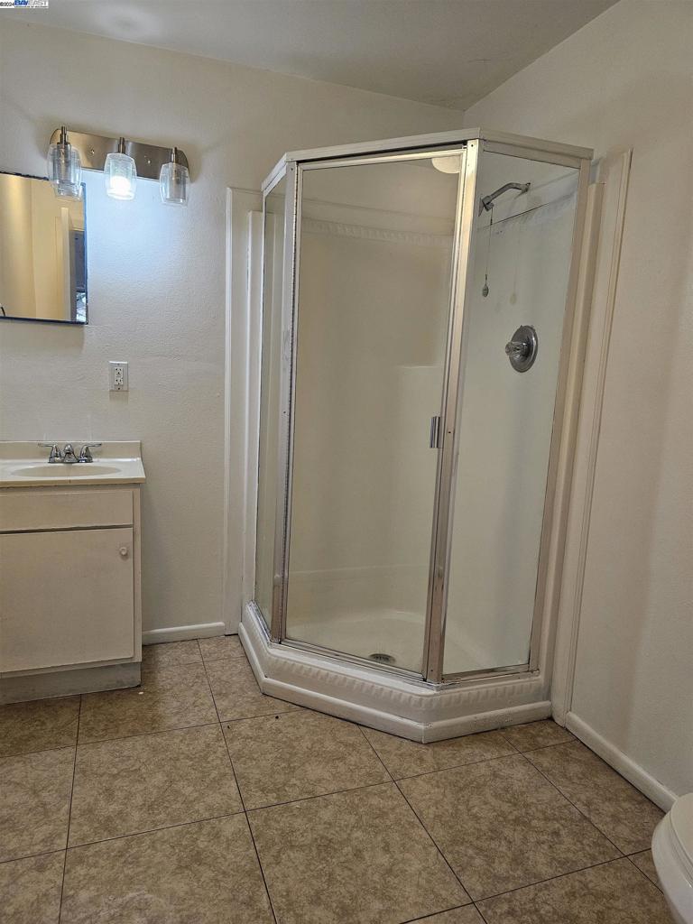 13955 Lakeshore Dr Property Photo 26