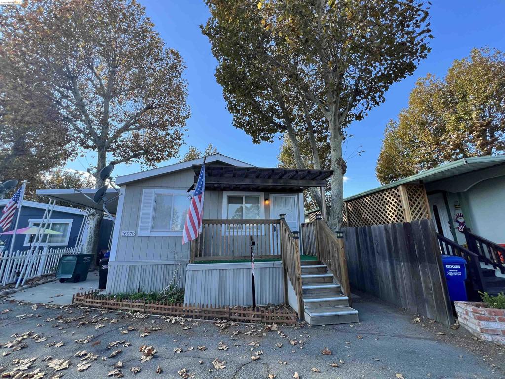 16070 Harbor Dr Property Photo