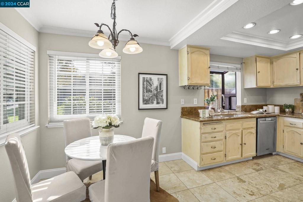 1 Rainbow Cir Property Photo 12