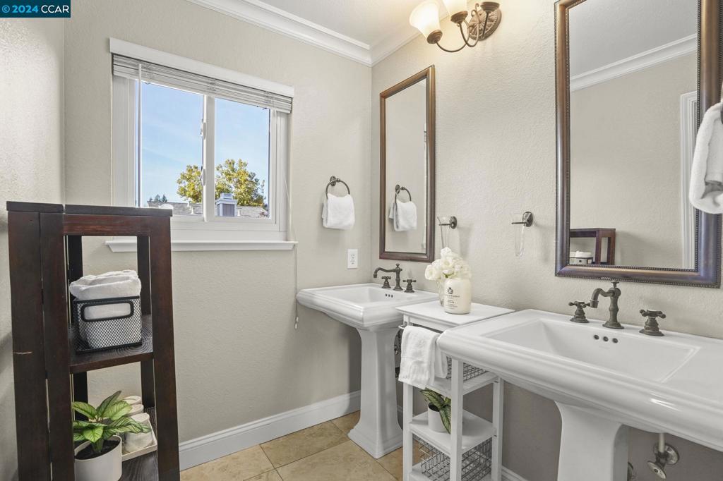 1 Rainbow Cir Property Photo 19