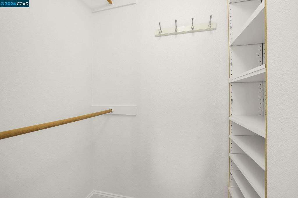 1 Rainbow Cir Property Photo 21