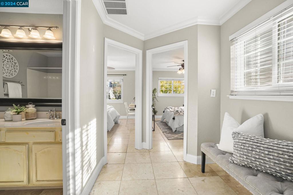 1 Rainbow Cir Property Photo 24