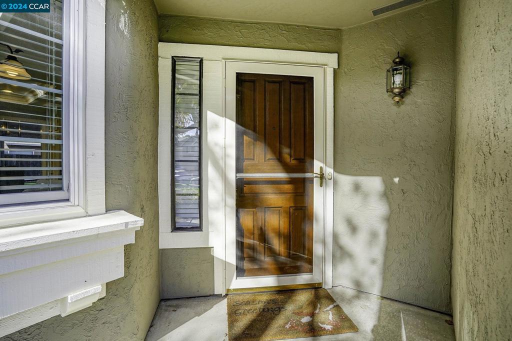 1 Rainbow Cir Property Photo 27