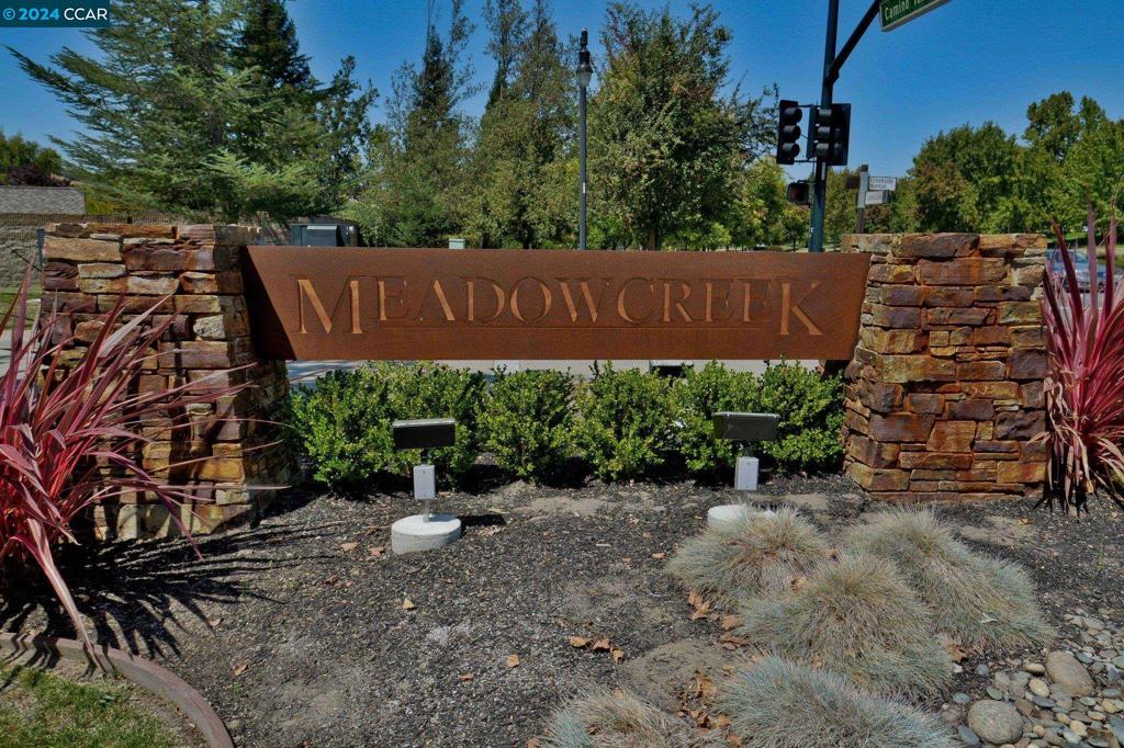 1 Rainbow Cir Property Photo 35