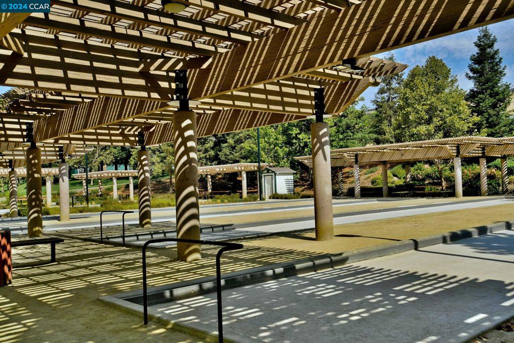 1 Rainbow Cir Property Photo 44