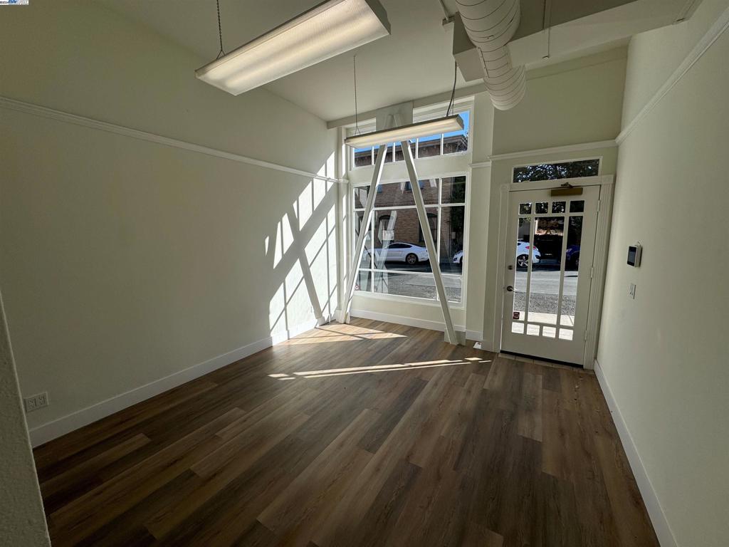 340 Cumberland St Property Photo 2