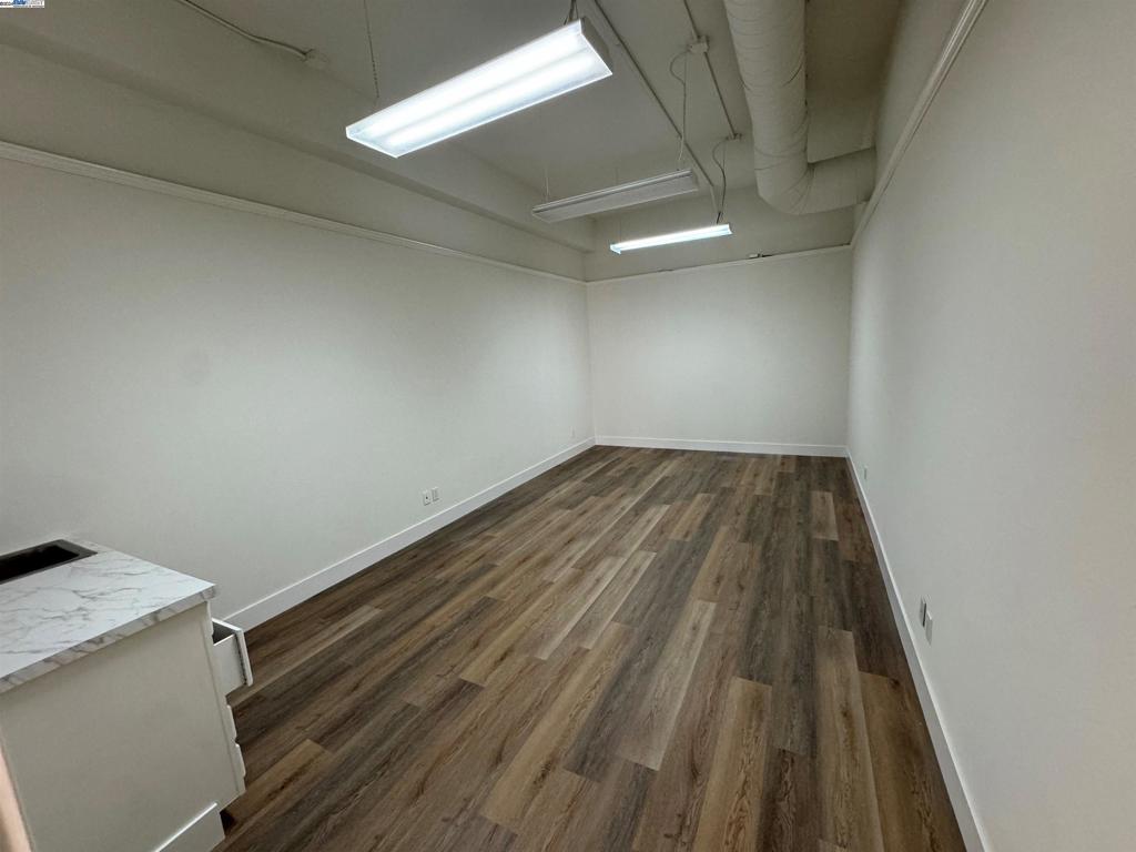 340 Cumberland St Property Photo 4