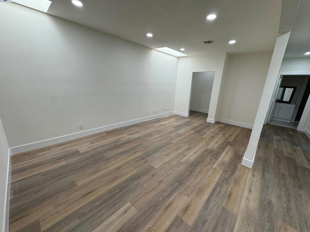 340 Cumberland St Property Photo 6
