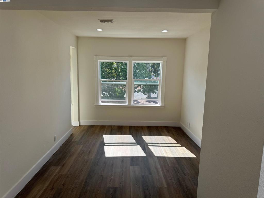 340 Cumberland St Property Photo 8