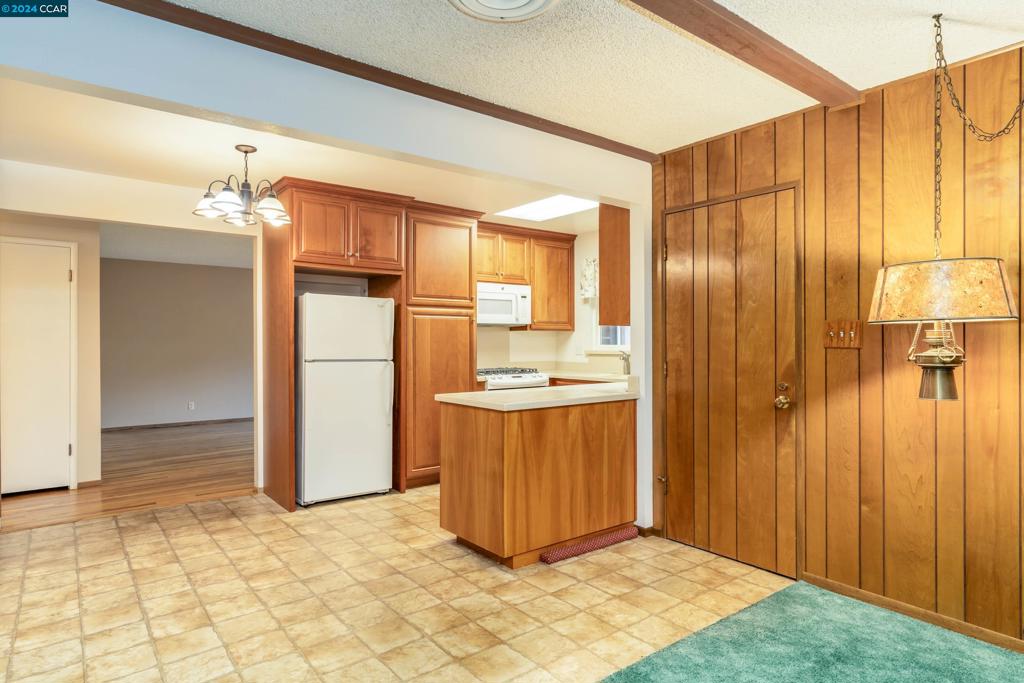 2315 Hoytt Ct Property Photo 8