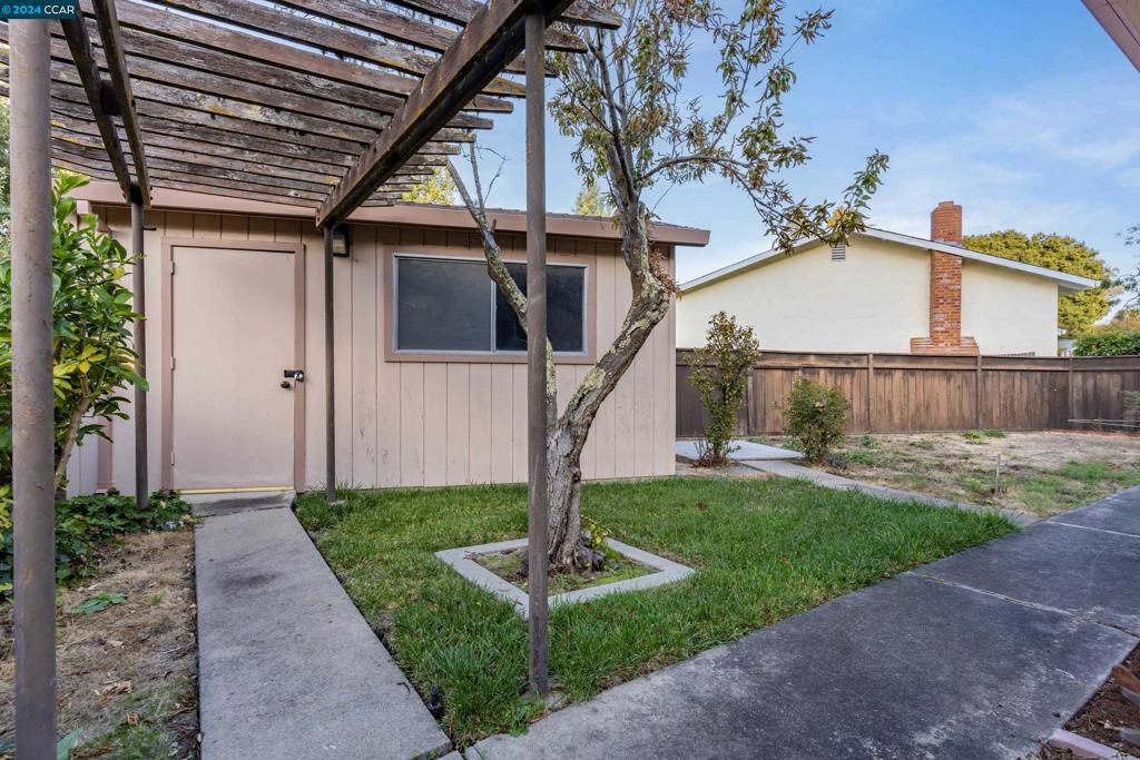 2315 Hoytt Ct Property Photo 40