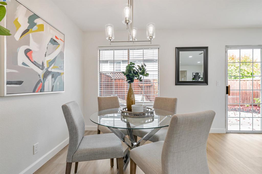 288 Mavis Dr Property Photo 8