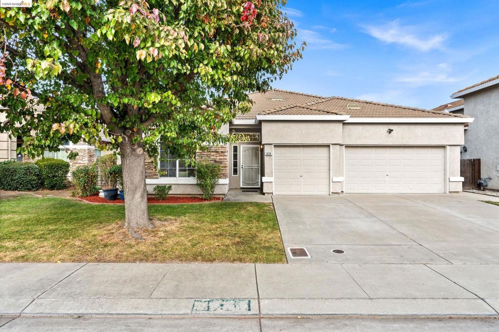 2070 Erickson Cir Property Photo