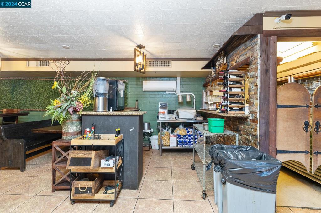 3829 Foothill Blvd Property Photo 27
