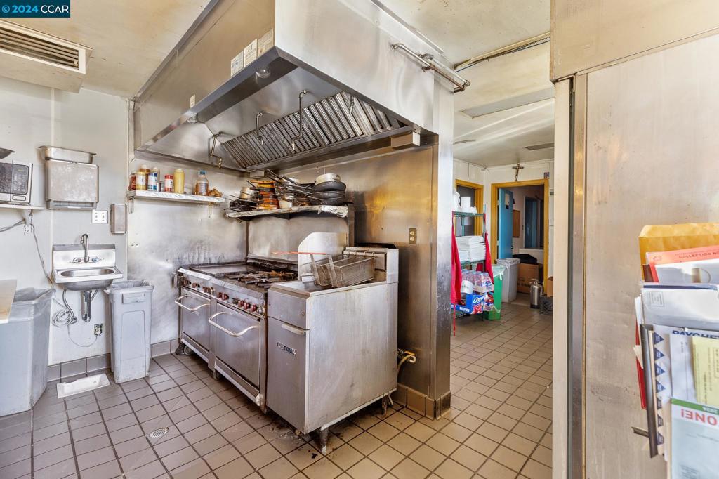 3829 Foothill Blvd Property Photo 40