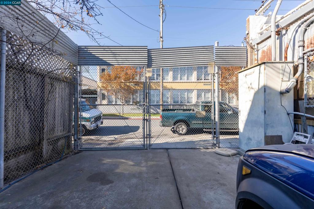 26 6th St Property Photo 21