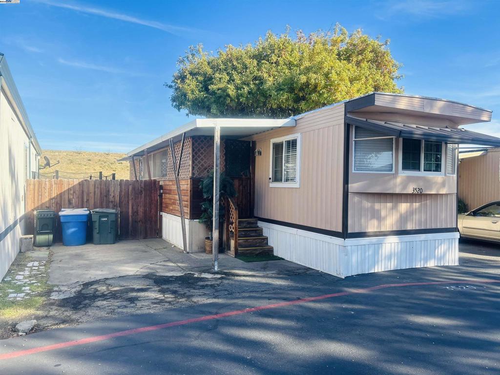 3520 Mobile Way Property Photo 1