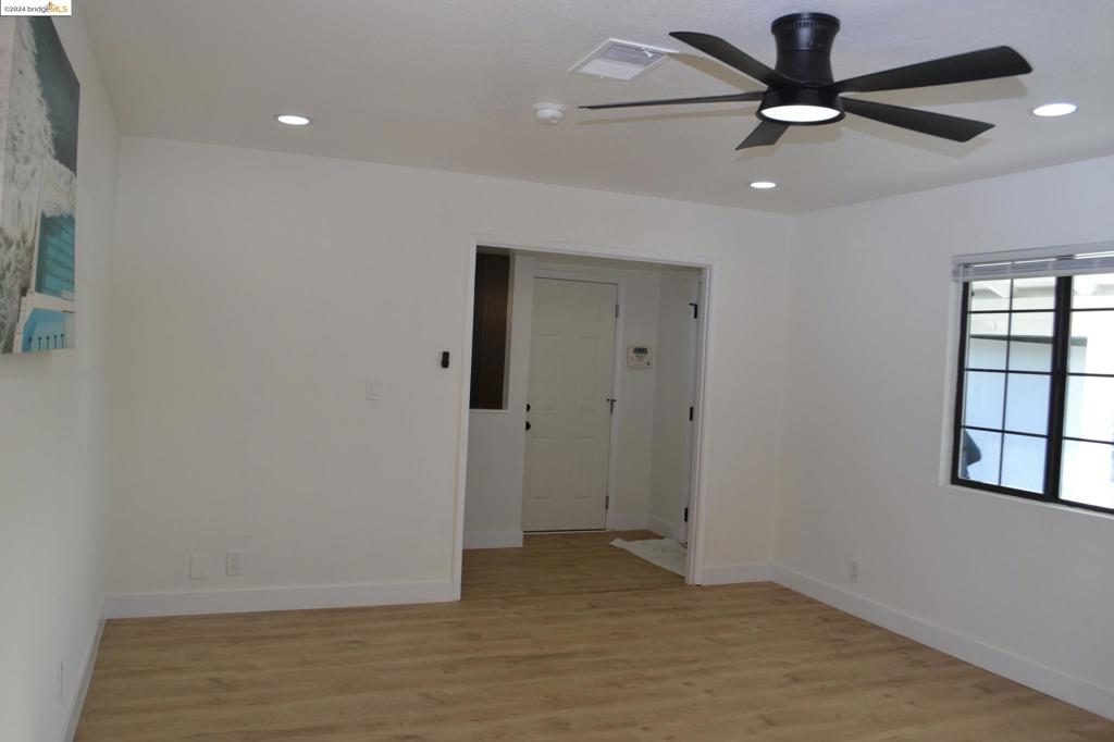 2215 Birch Ct Property Photo 11