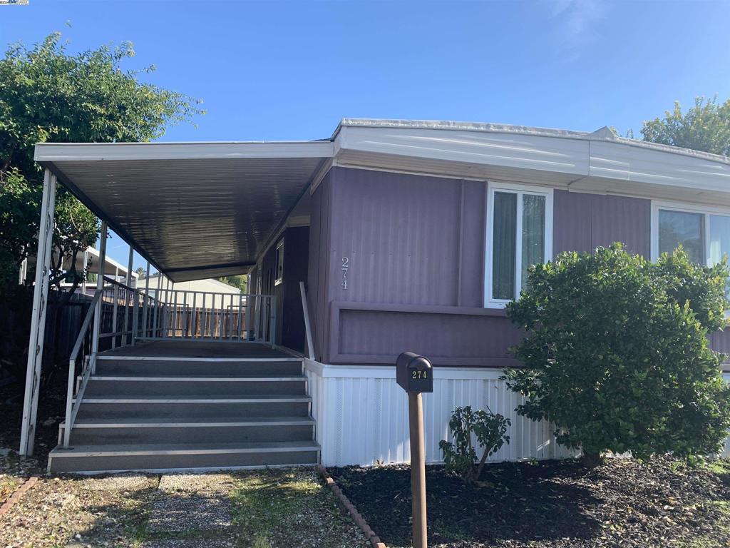 274 Minoru Drive Property Photo