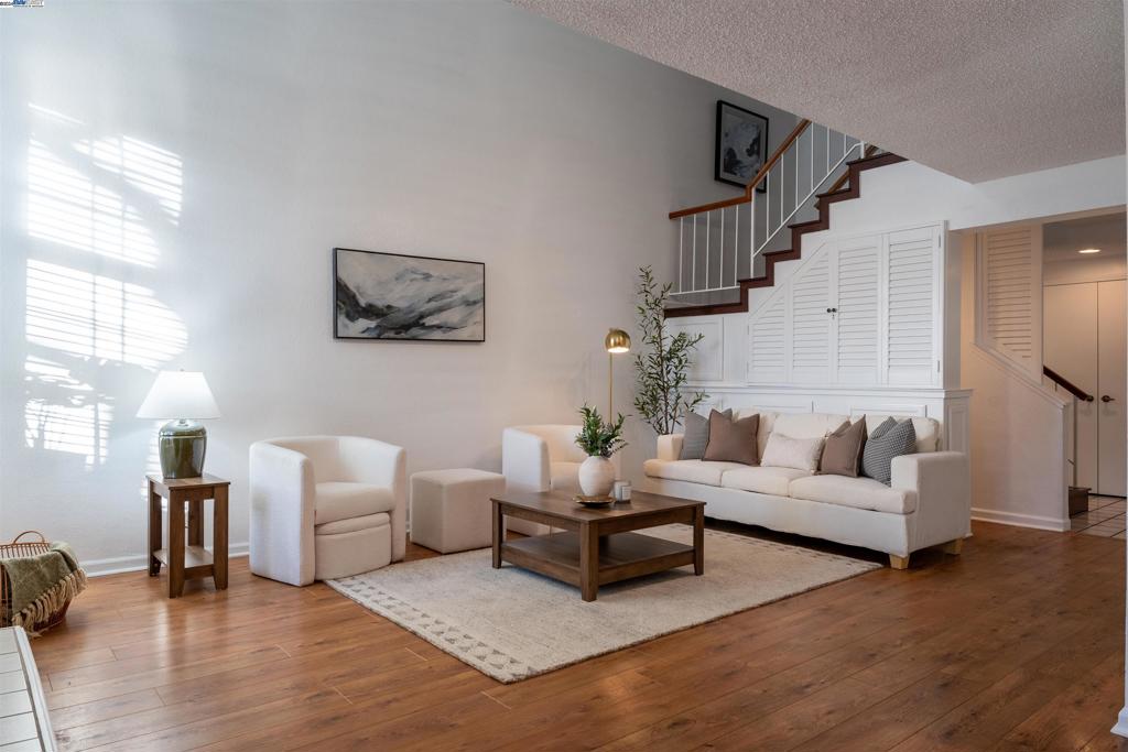 14175 Seagate Dr. Property Photo 6