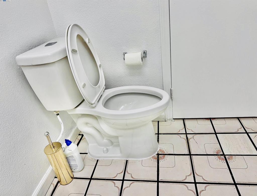 14175 Seagate Dr. Property Photo 10