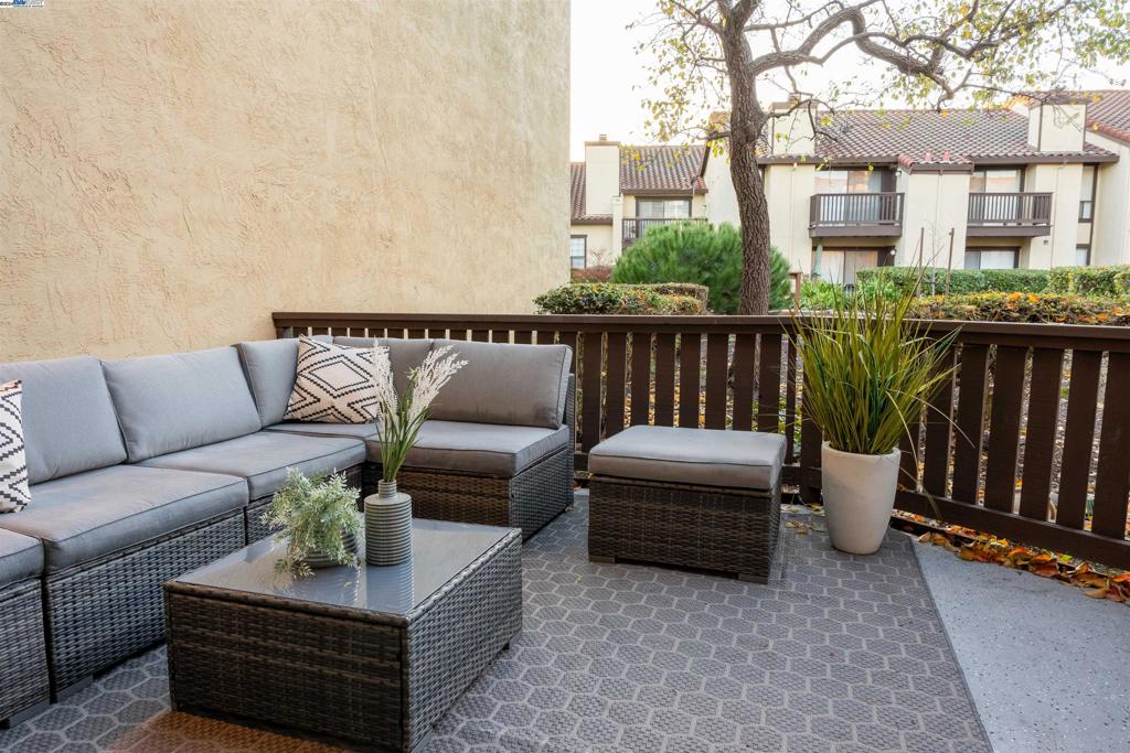 14175 Seagate Dr. Property Photo 11