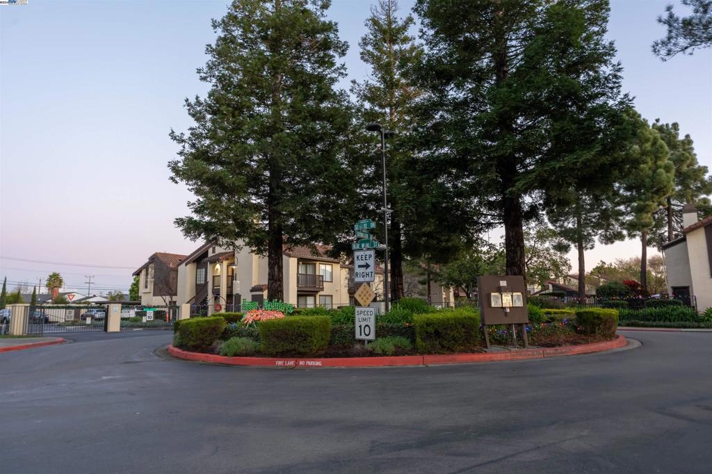 14175 Seagate Dr. Property Photo 32