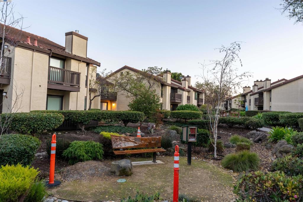 14175 Seagate Dr. Property Photo 35