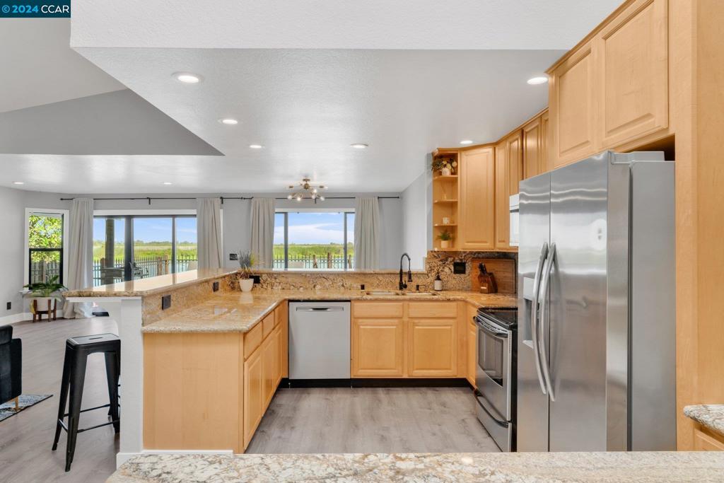 330 Discovery Bay Blvd Property Photo 7