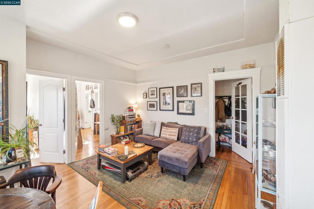 1401 Bissell Ave Property Photo 4
