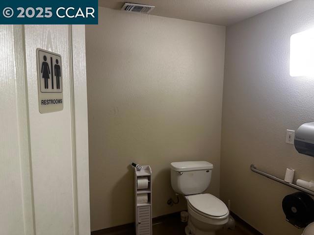 3108 Fulton Ave Property Photo 28
