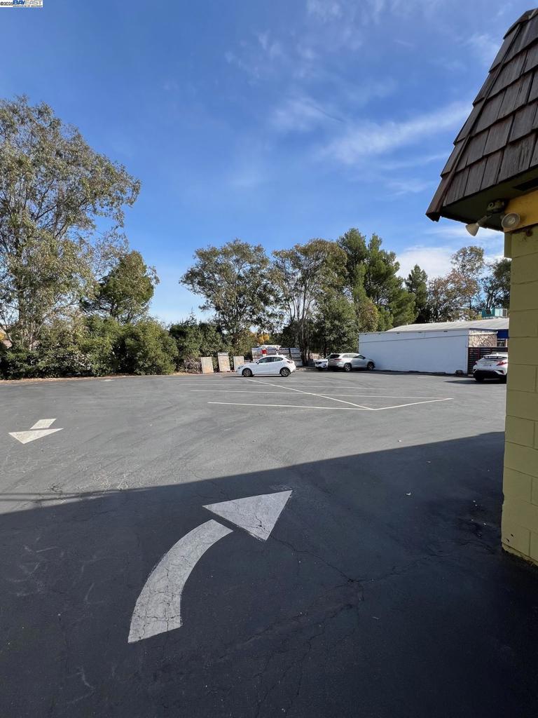 2100 San Ramon Valley Blvd #1 Property Photo 4