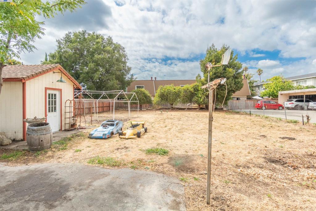 20393 Anita Ave Property Photo 2