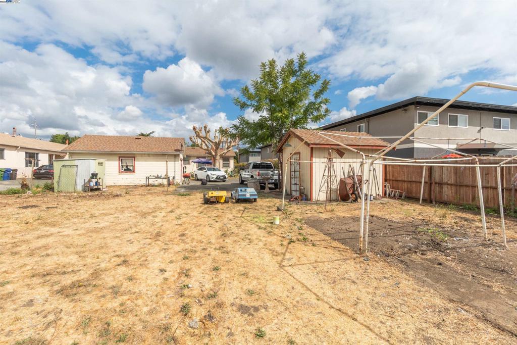 20393 Anita Ave Property Photo 4