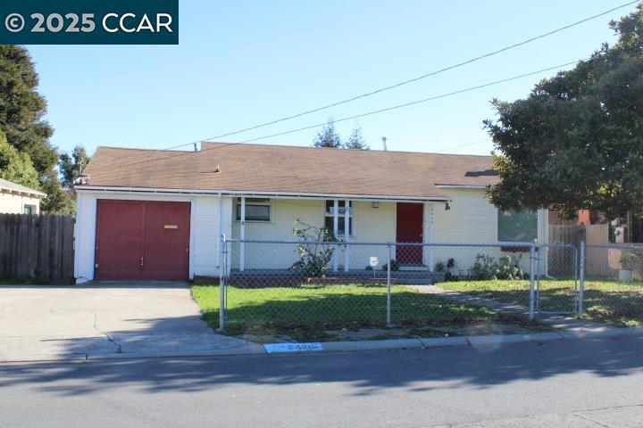 2420 Clare St Property Photo 1