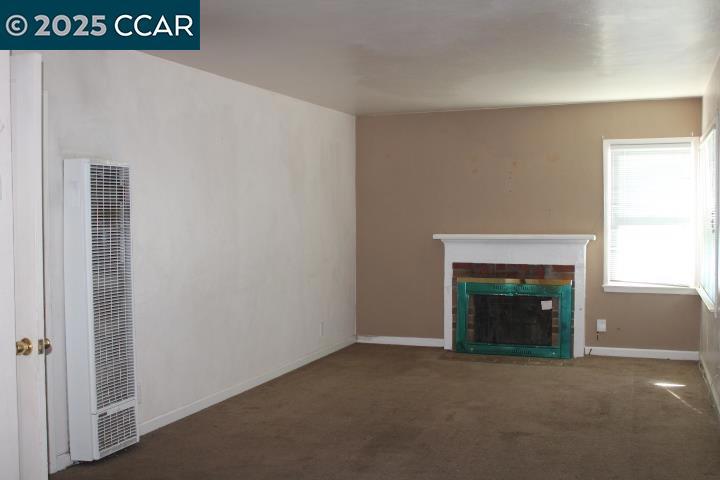 2420 Clare St Property Photo 3