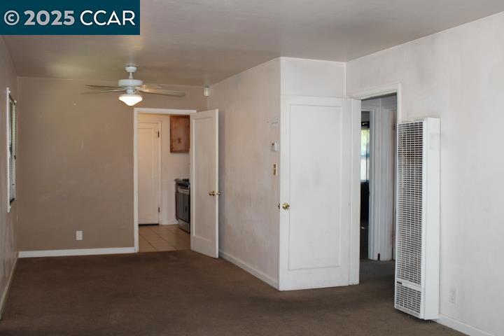 2420 Clare St Property Photo 4