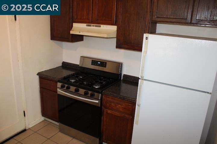 2420 Clare St Property Photo 6