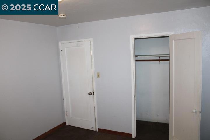 2420 Clare St Property Photo 9
