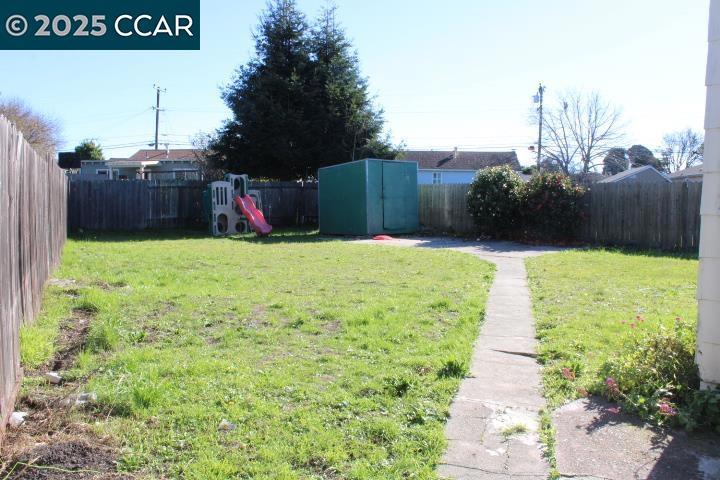 2420 Clare St Property Photo 14