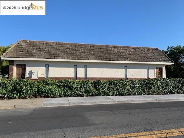 2800 Lone Tree Way Property Photo 1