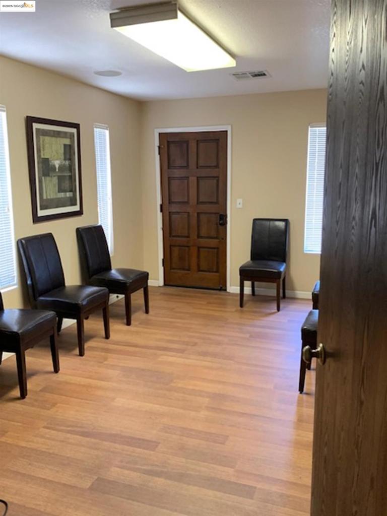 2800 Lone Tree Way Property Photo 10