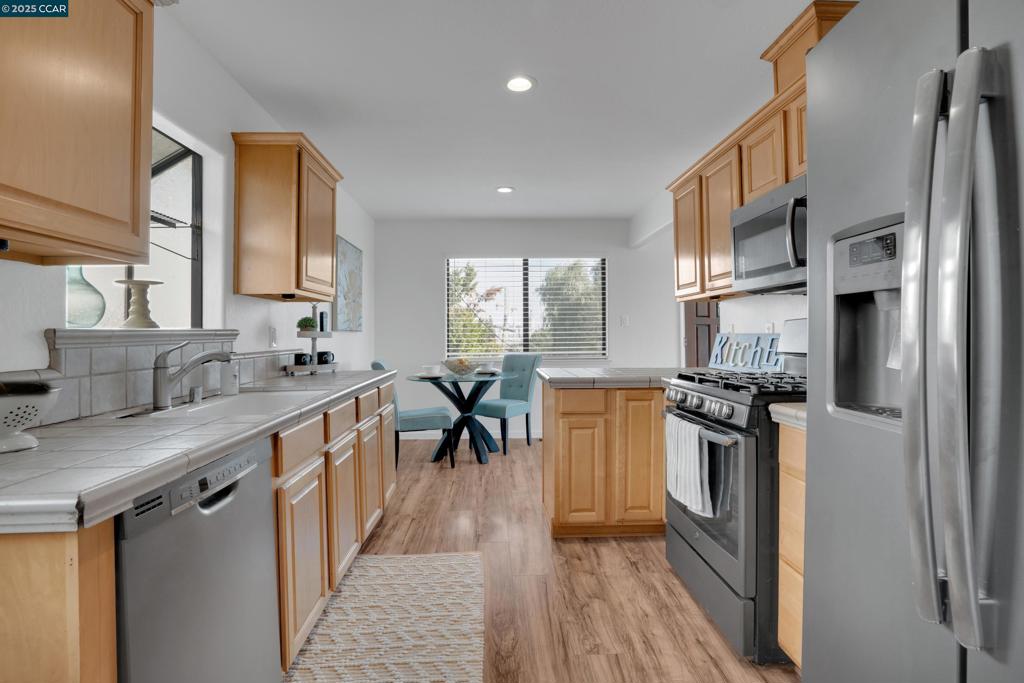 2484 Birch St Property Photo
