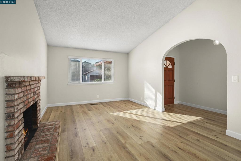 782 Ash Ct Property Photo 4