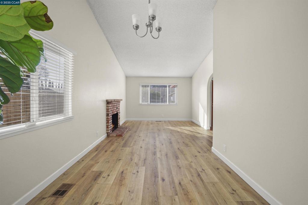782 Ash Ct Property Photo 5